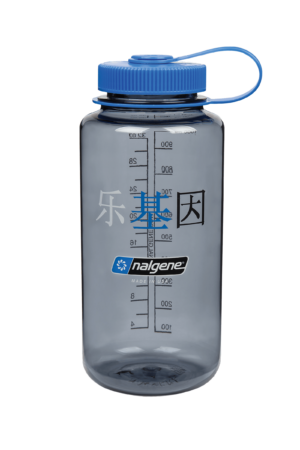 A gray 32oz Wide Mouth "Happy Gene" Sustain Nalgene bottle with a blue lid and Chinese characters on the front.