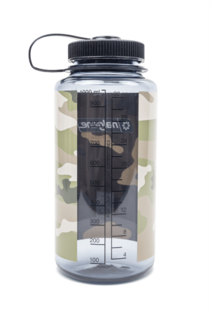 32oz WM Green Camo Back